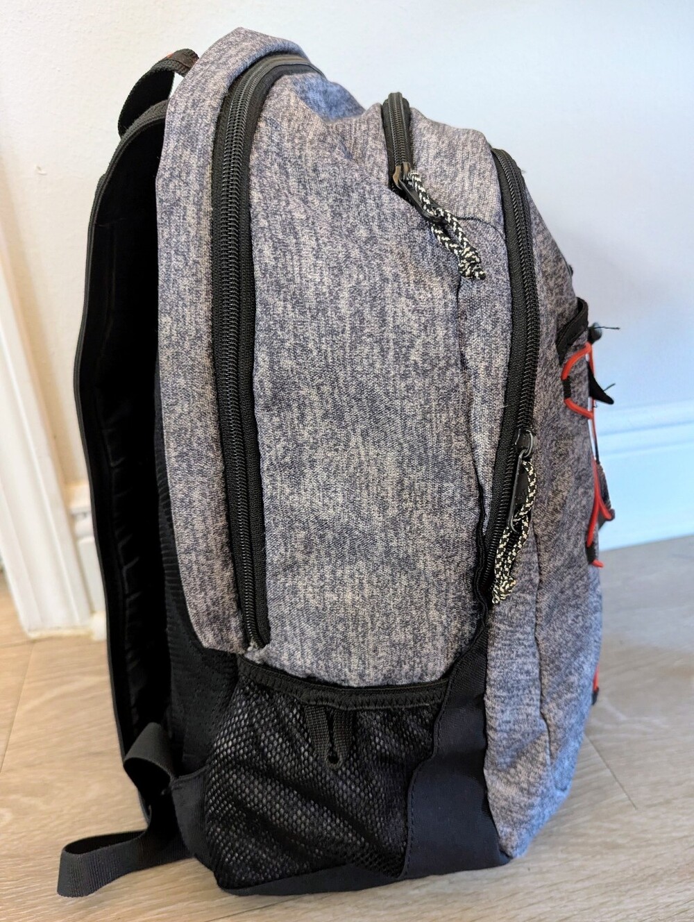 Adidas Gray Heather & Red Bungee Backpack Bookbag School Gym Travel - Picture 4 of 11